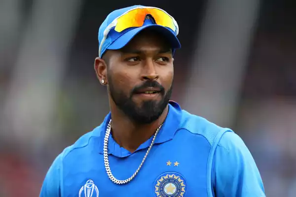 Ashish Nehra on Saturday said he never tried to convince Hardik Pandya against returning to Mumbai Indians